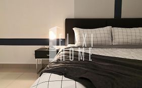 Spacious Big Room, Designed & Quiet Family Home, Eclipse In Cyberjaya By Flexihome-My